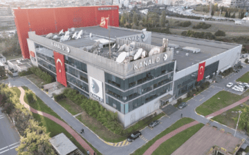 Uydu geçişi