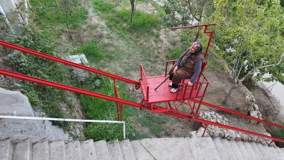 Eşine sevgisinden